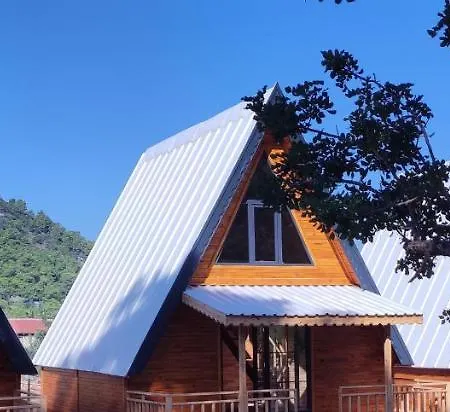 Aparthotel Lalin *